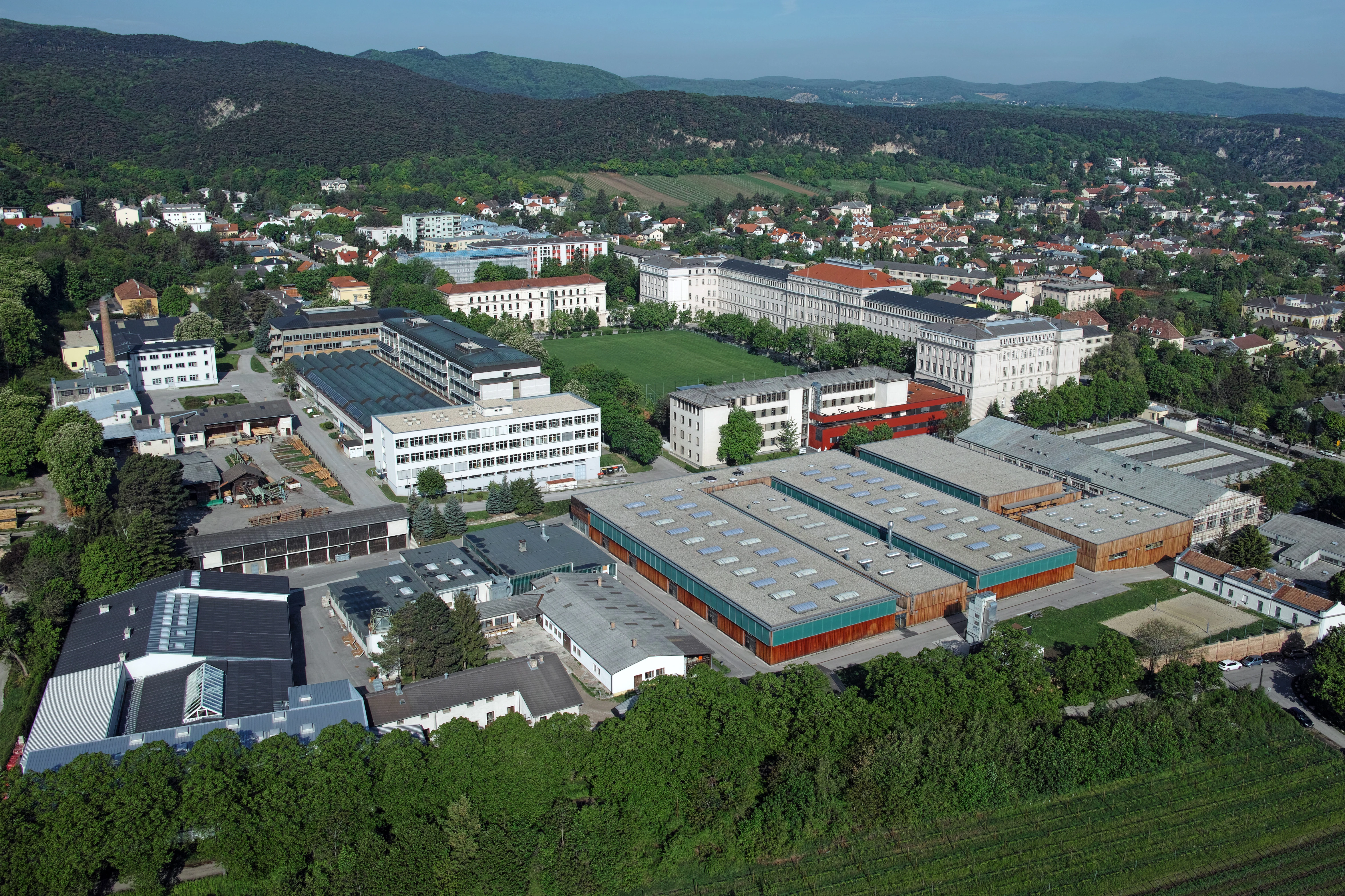 HTL MöDling 05 Luftaufnahme (C) BIG