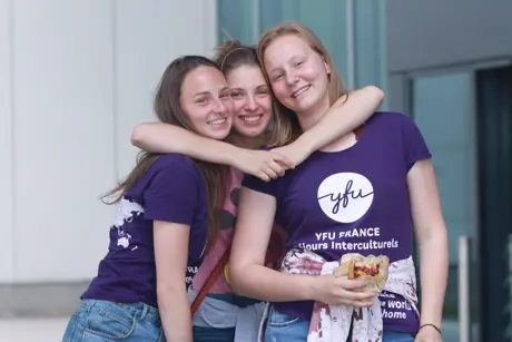 3073_France_2018_Stud_Hug.jpg